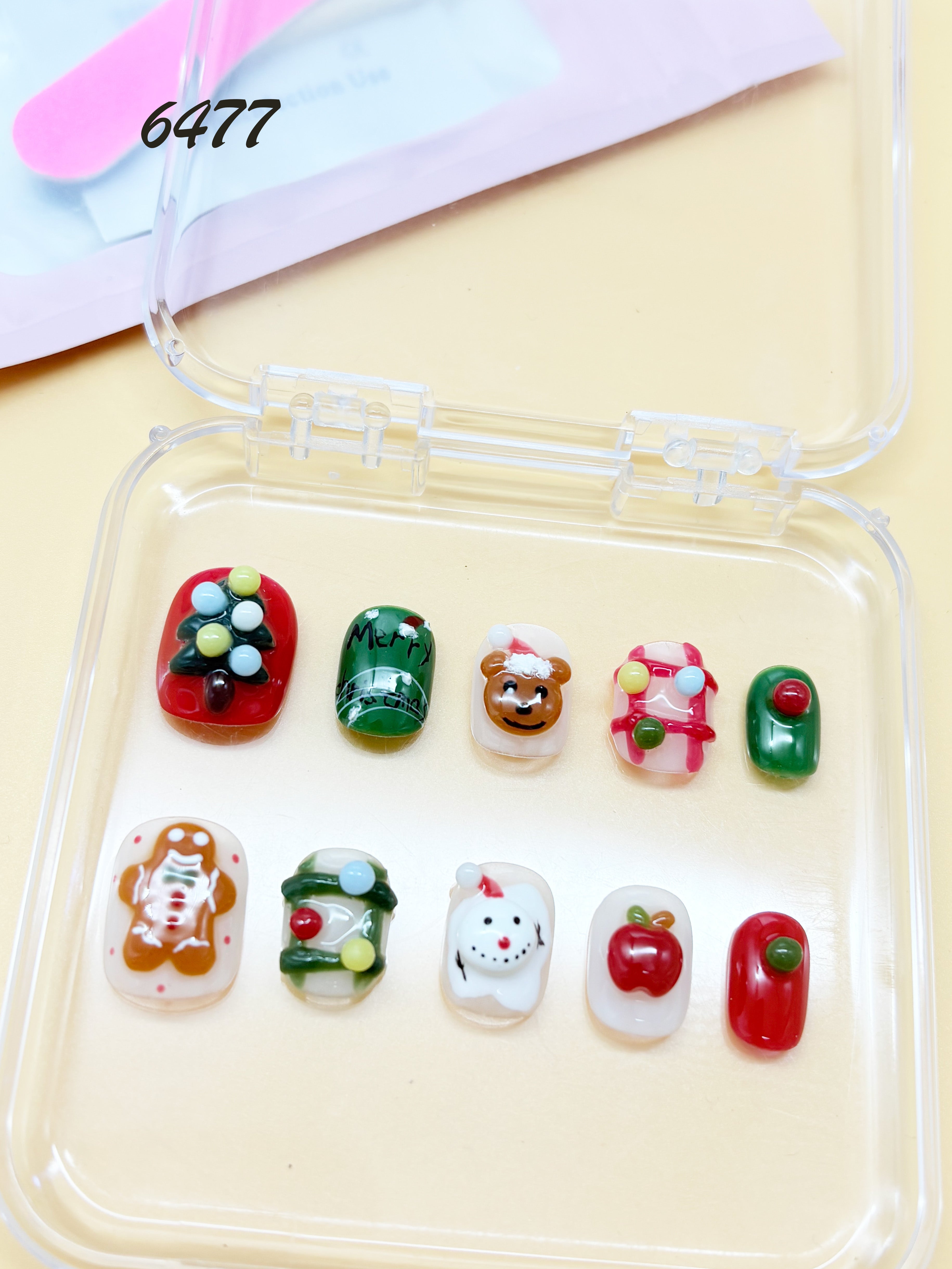 zb89..Christmas nails