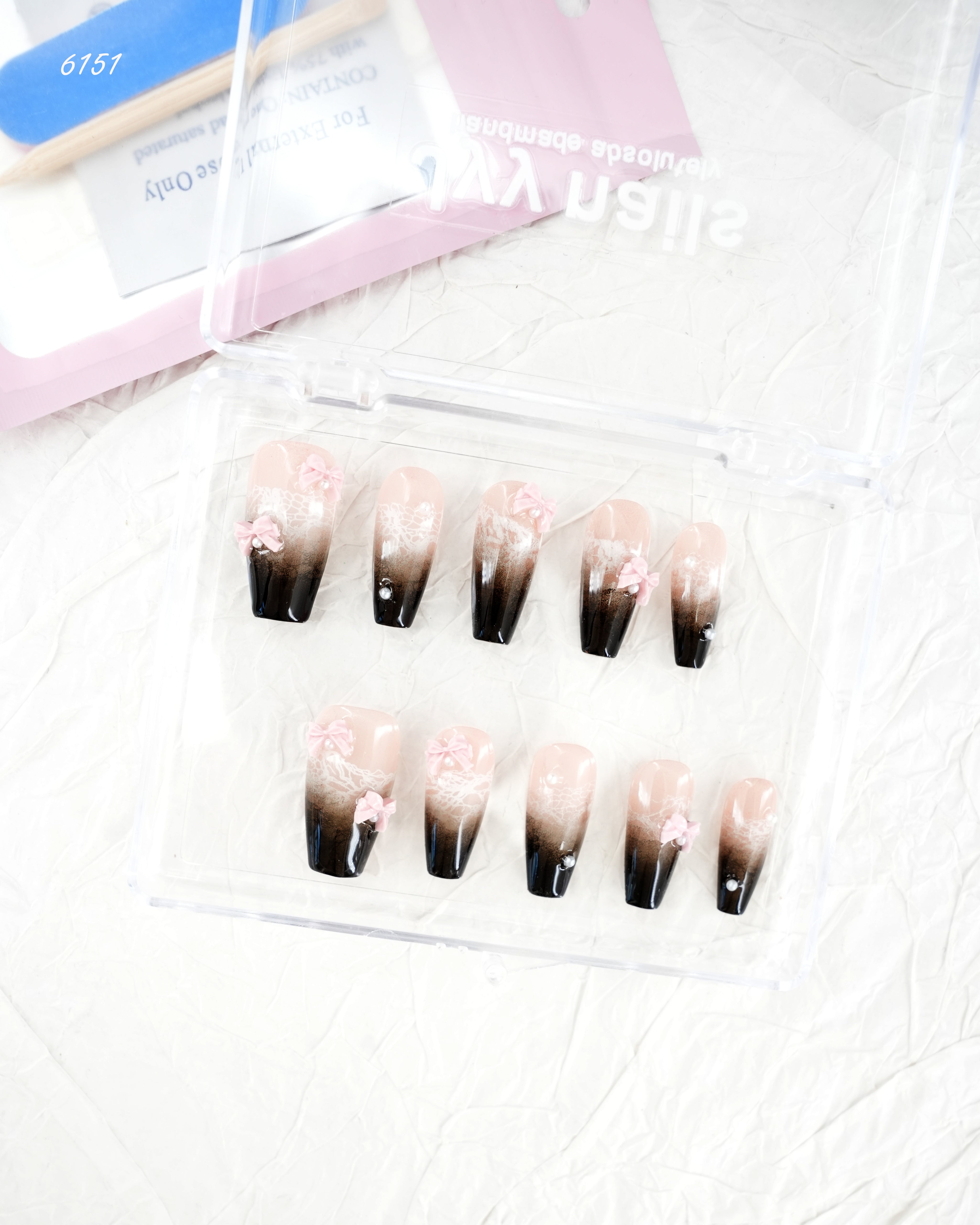 zb97..A wide variety of nails