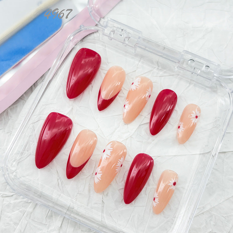 zb35..A variety of choices for almond-shaped and square-shaped wearable nails.