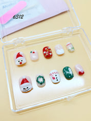 zb78..A display board featuring 24 different styles of fashionable and trendy nail wear.