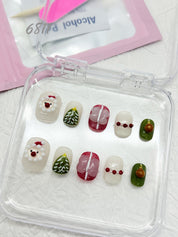 zb89..Christmas nails