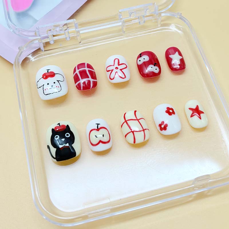 zb65..A display board featuring 24 different styles of fashionable and trendy nail art.