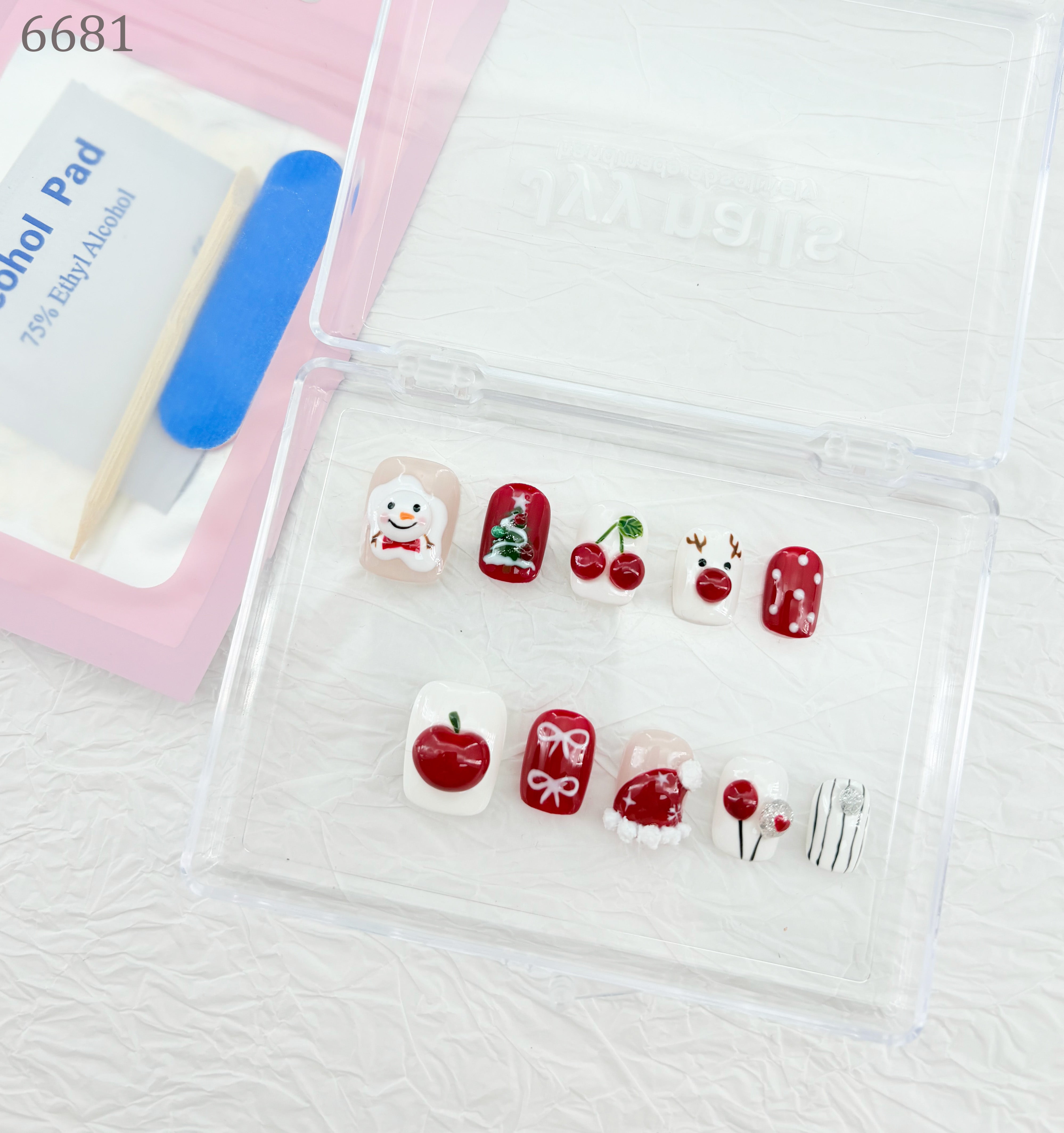 zb89..Christmas nails