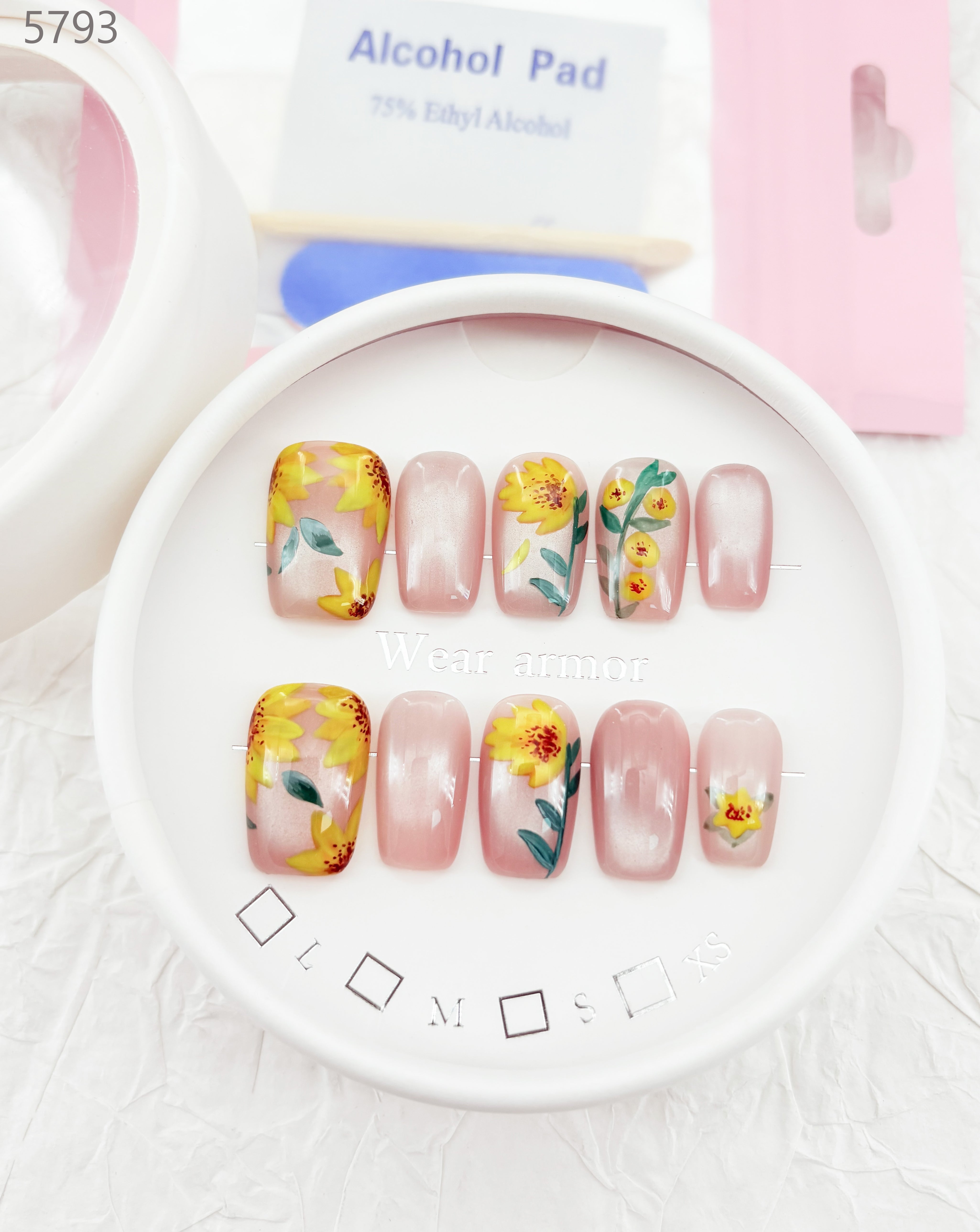 zb97..A wide variety of nails