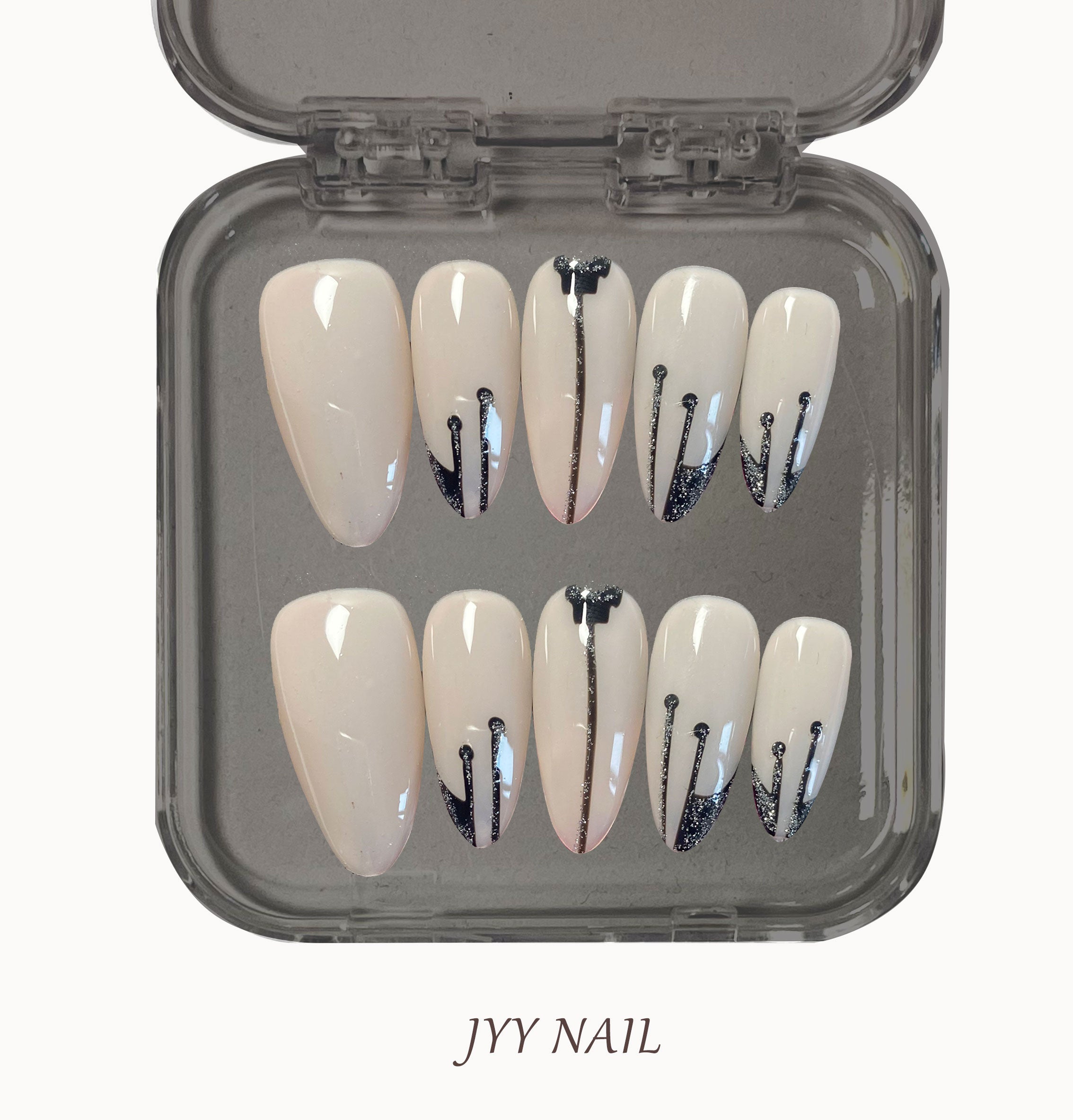 A314 Nude pink black border:Custom manicure with hand-painted outline