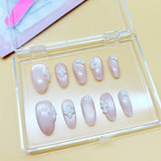 zb65..A display board featuring 24 different styles of fashionable and trendy nail art.