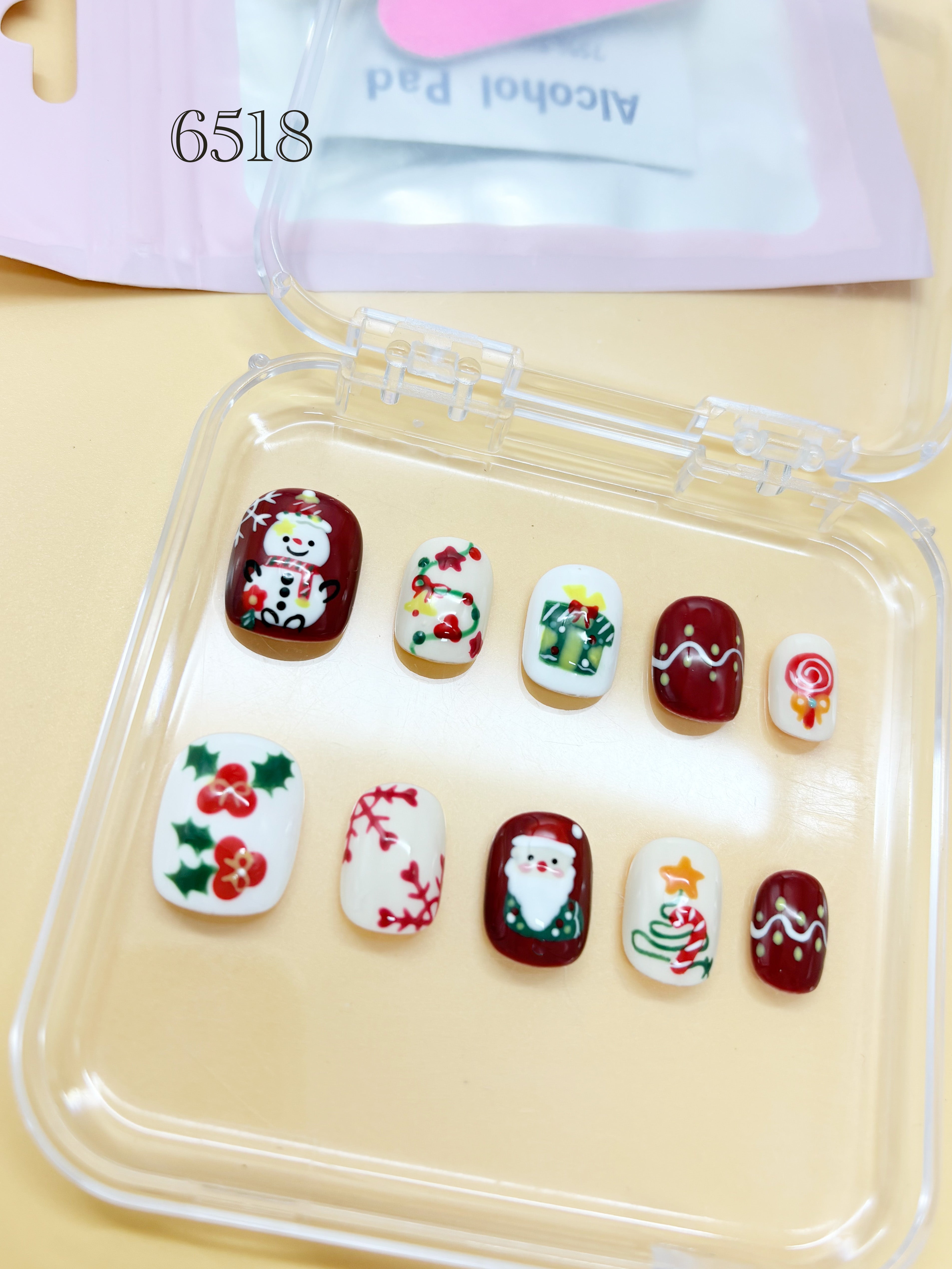 zb89..Christmas nails