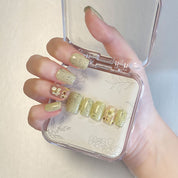 A1151-Fashionable and trendy custom-made heavy-duty wearable false nail stickers