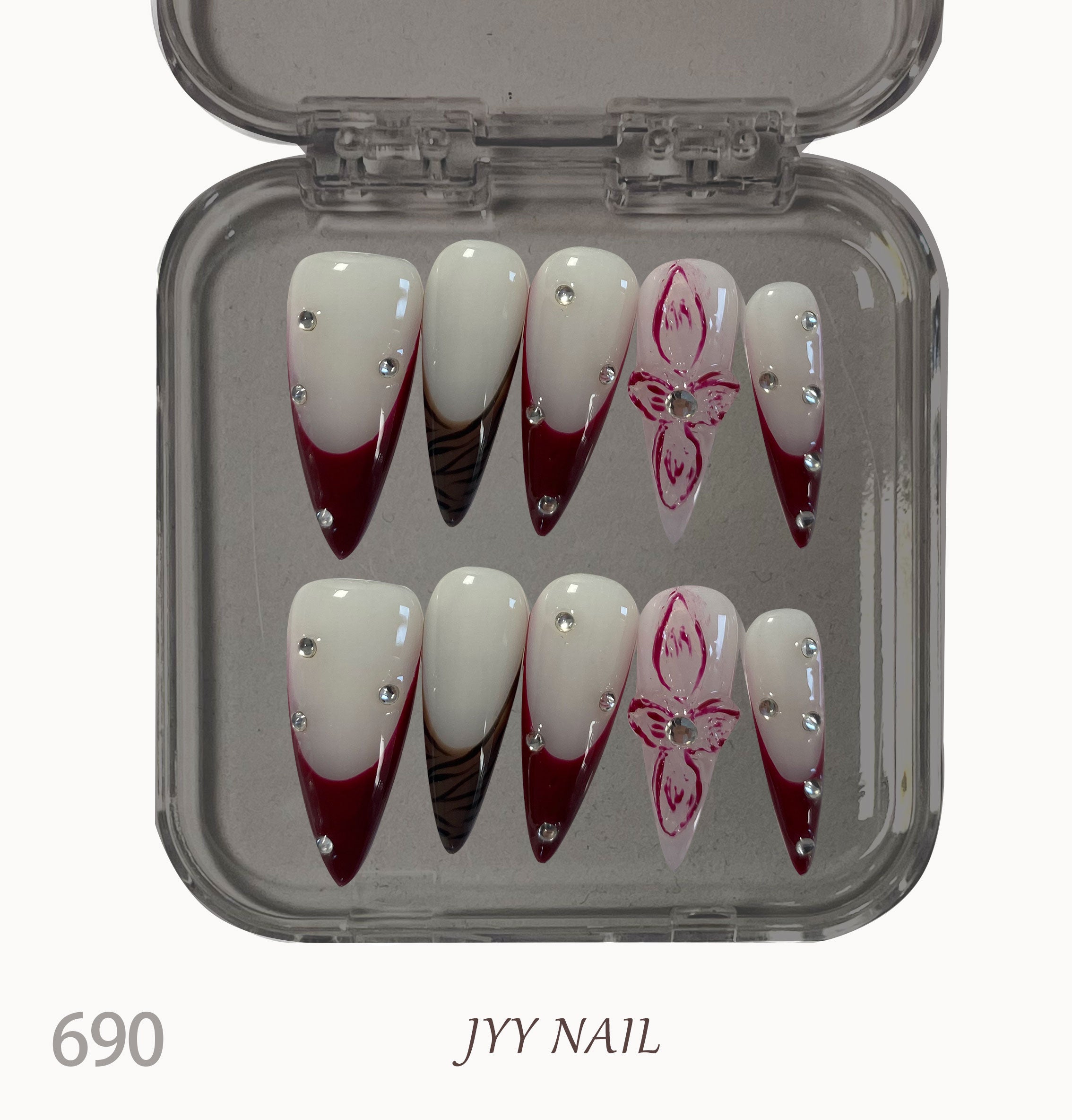 A690Creme fraiche：Hand-painted French nails
