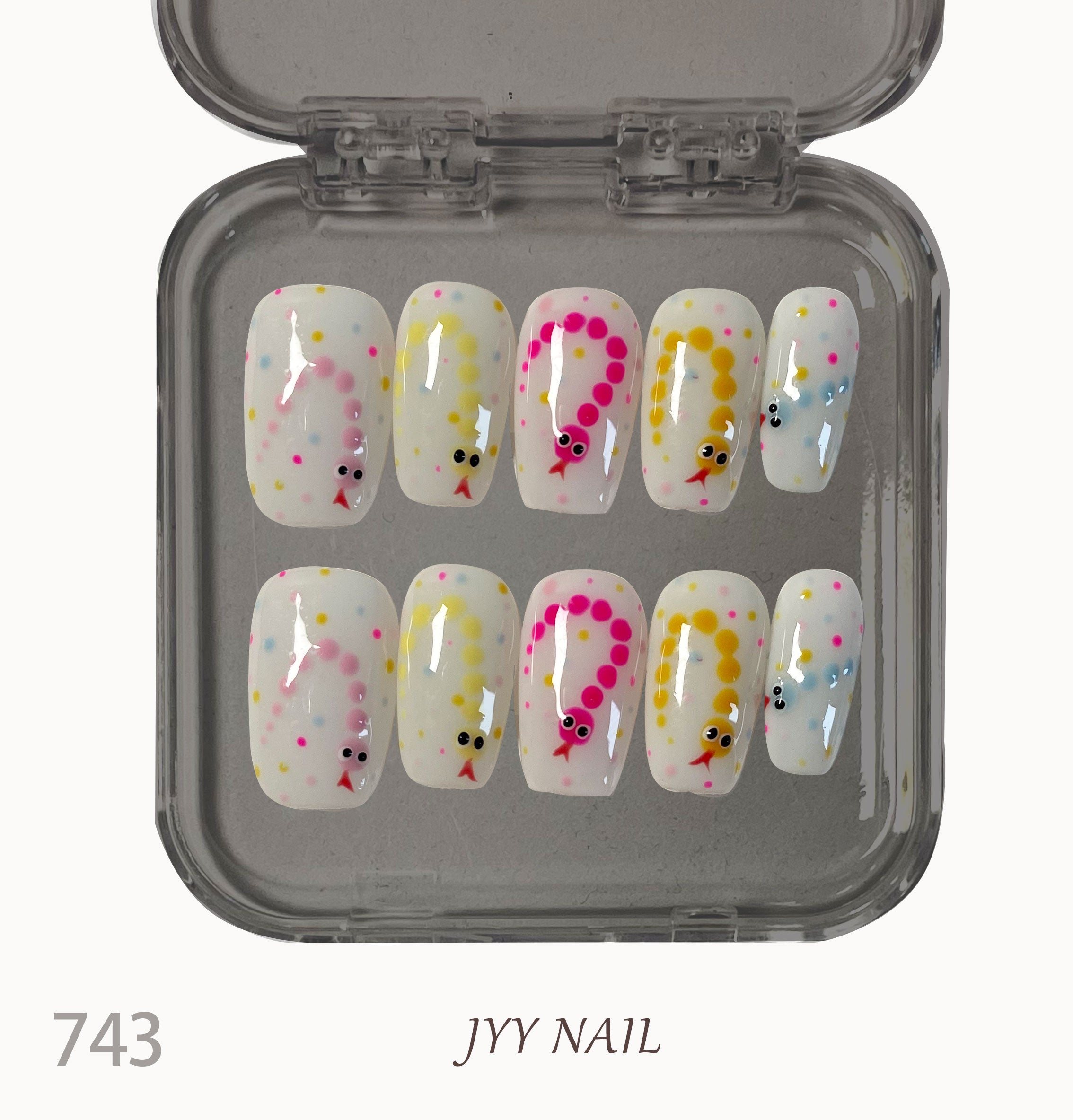 A743Gluttonous snake:Hand-painted snake nails