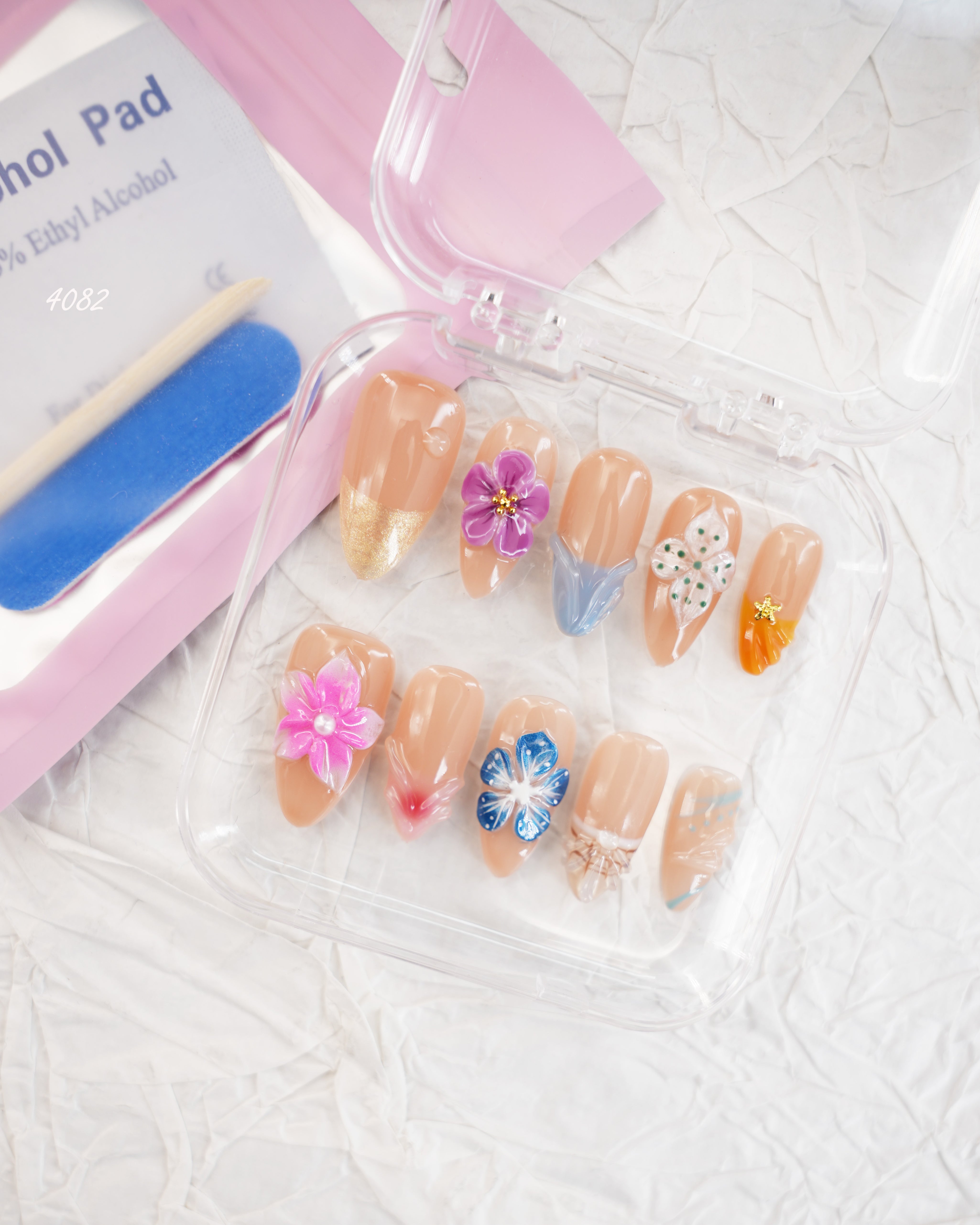 zb16..Colorful and richly decorated nail wear