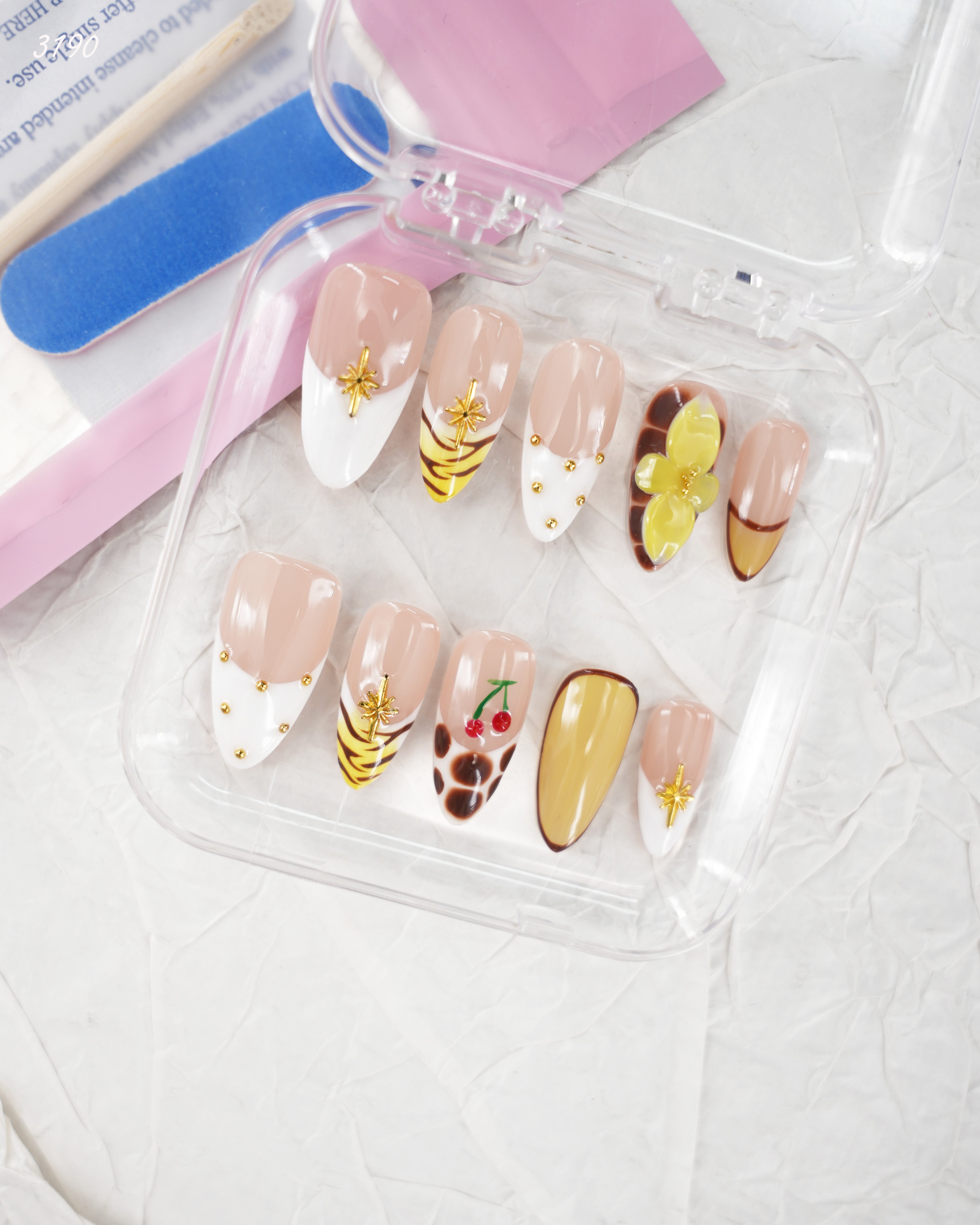 zb16..Colorful and richly decorated nail wear
