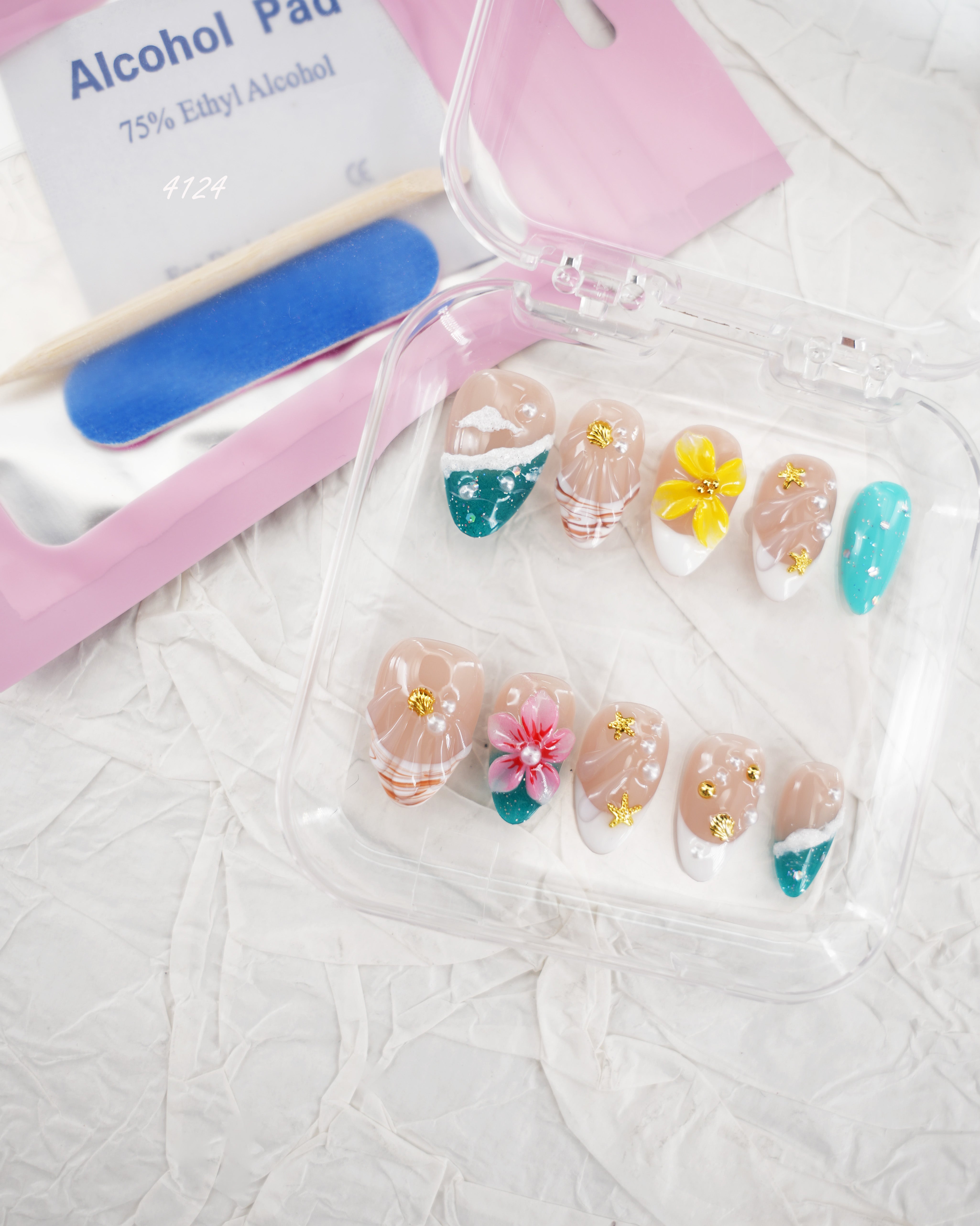 zb16..Colorful and richly decorated nail wear