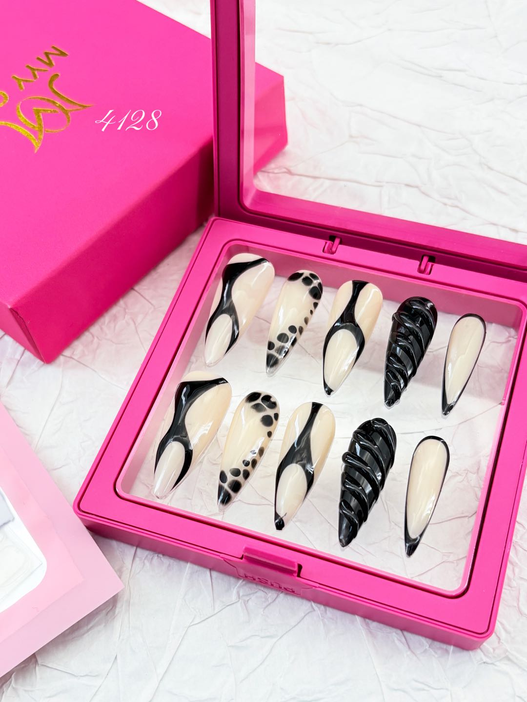 zb16..Colorful and richly decorated nail wear